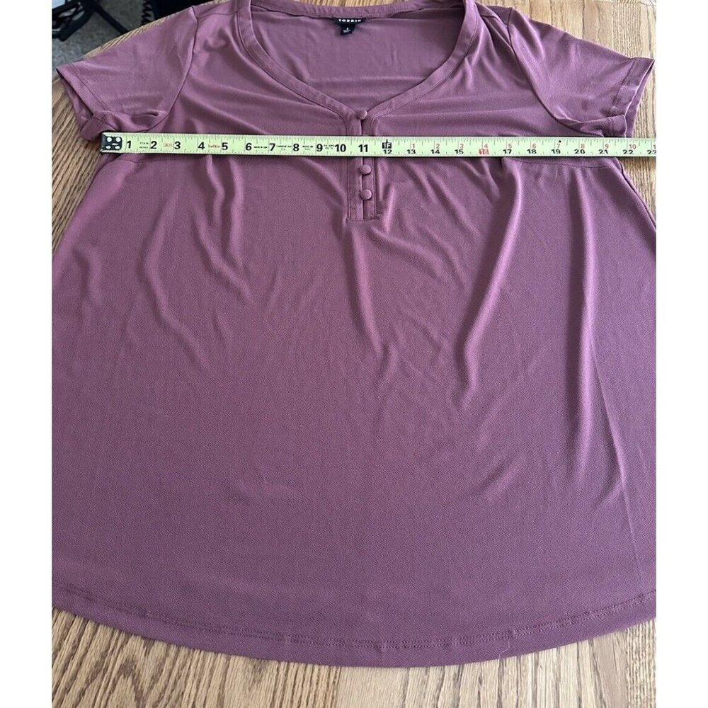 Torrid Maroon Studio Knit Button Front V Neck Top Womens Size 1 (14-16) - Picture 8 of 9